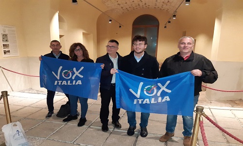 Il prof.Fusaro ha incontrato alcuni membri del neo nato comitato VOX ITALIA di Brindisi
