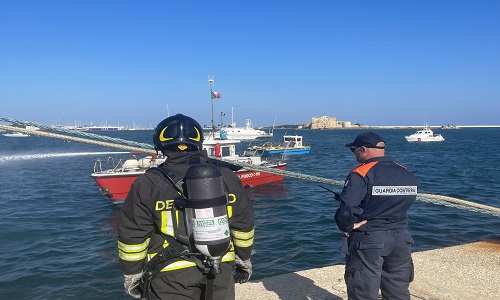 Capitaneria di porto di Brindisi esercitazione su eventuali  emergenze 