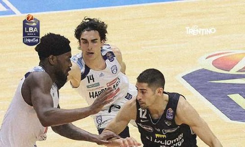 Happy casa in serata negativa perde contro Trento anche la differenza canestri 73-86