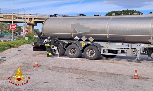 Ostuni operazione di travaso di sostanze inquinanti 