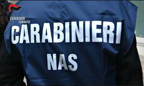  Controlli alle mense scolastiche dei Carabinieri del NAS di Taranto: riscontrate inadeguatezze igieniche e strutturali.
