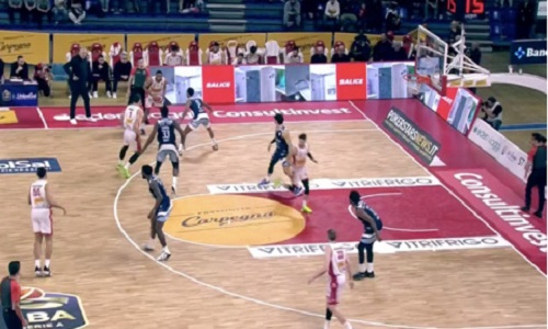 Happy casa a cento anche contro Pesaro.Finale 70-100