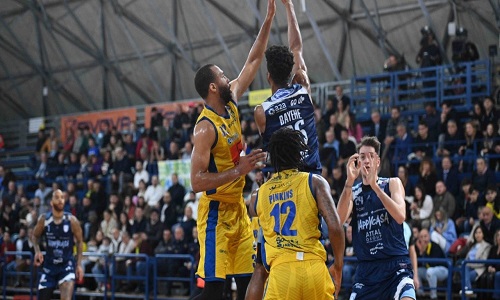 L'Happy casa prova a vincere ma Scafati ha piu' cuore .Finale 85-84