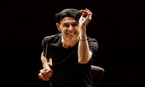 Brindisi al Verdi  il concerto dedicato al ricordo del maestro Ezio Bosso 