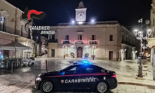 Carabinieri esecuzione ordinanza di custodia cautelare per 5 indagati