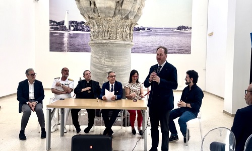 Porto di Brindisi: “Smiling at Humanity”