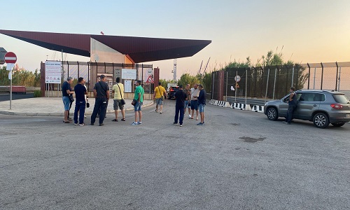 Licenziamenti Sir scattati, blocco di Costa Morena dei lavoratori.
